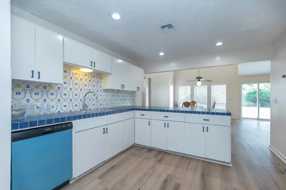 921 Victoria Drive Richmond, TX 77469