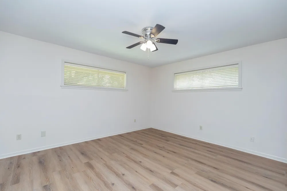 921 Victoria Drive Richmond, TX 77469