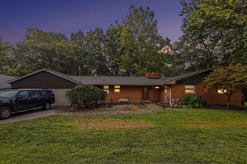 15132 E Augusta Drive Augusta, MI 49012