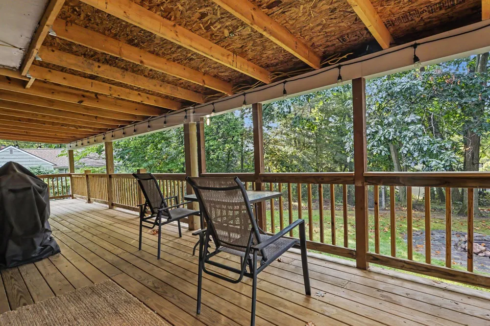 15132 E Augusta Drive Augusta, MI 49012