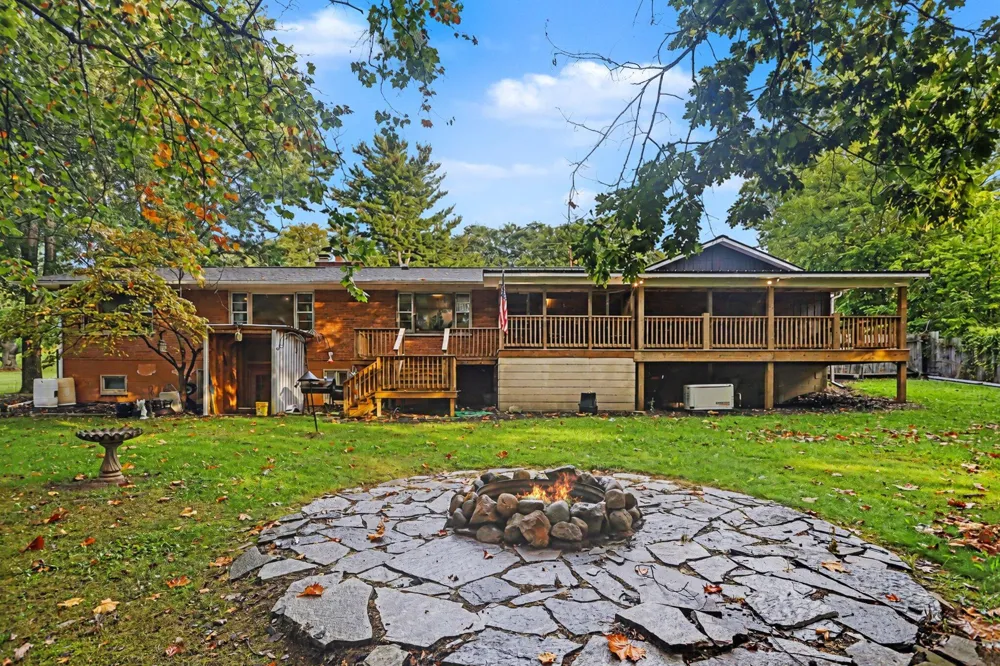 15132 E Augusta Drive Augusta, MI 49012