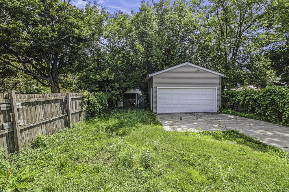 612 Walnut Street Lansing, MI 48933