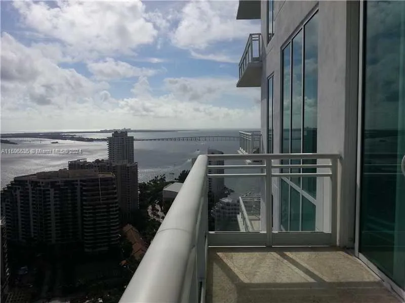 900 Brickell Key Blvd #2803 Miami, FL 33131