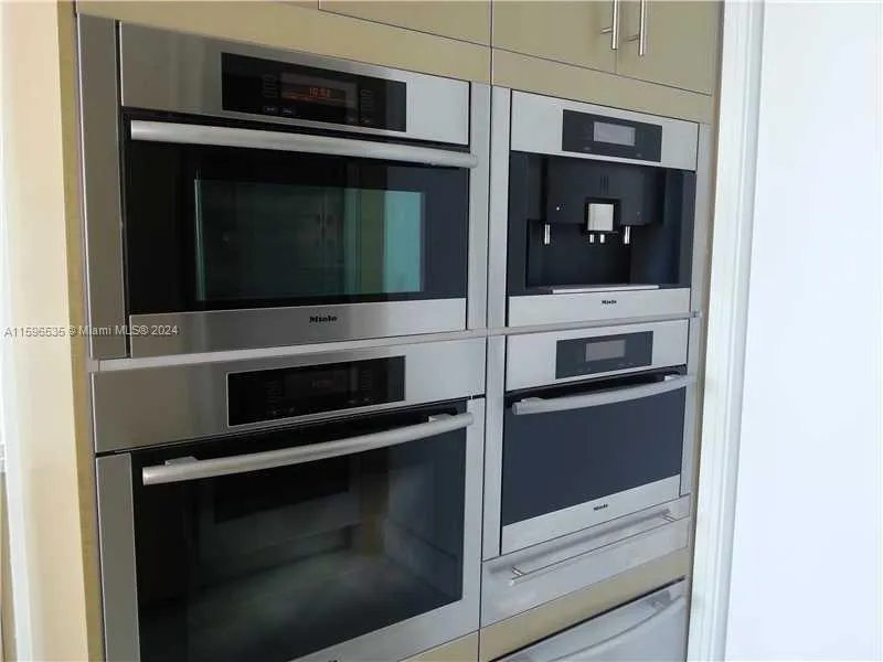 900 Brickell Key Blvd #2803 Miami, FL 33131
