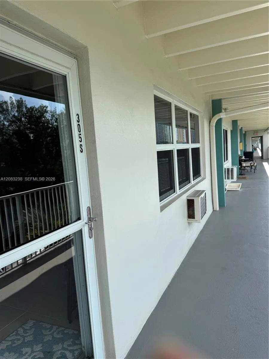 3922 NE 166th St #S305 North Miami Beach, FL 33160