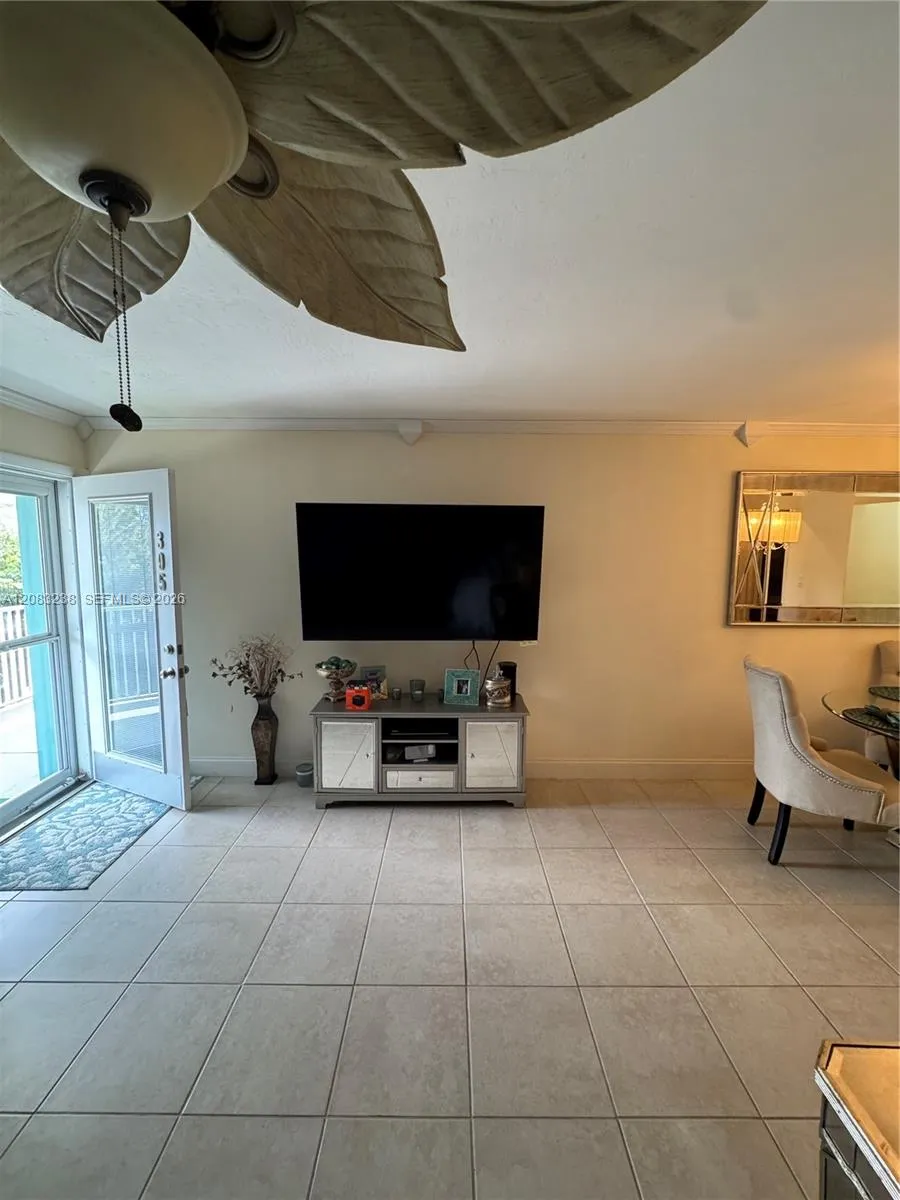 3922 NE 166th St #S305 North Miami Beach, FL 33160