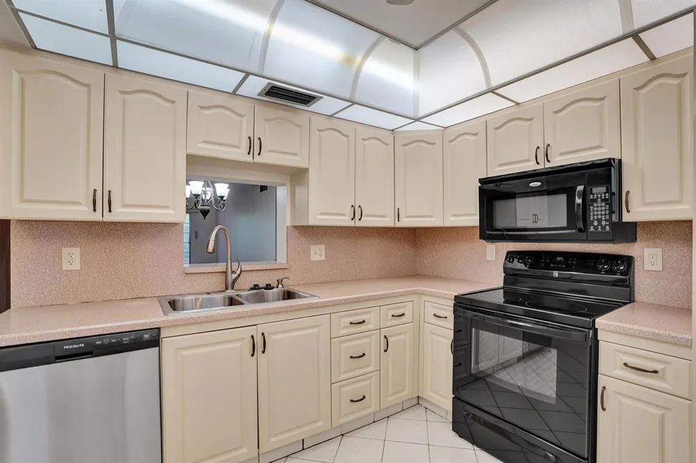 2003 GRANADA DRIVE #K3 Coconut Creek, FL 33066