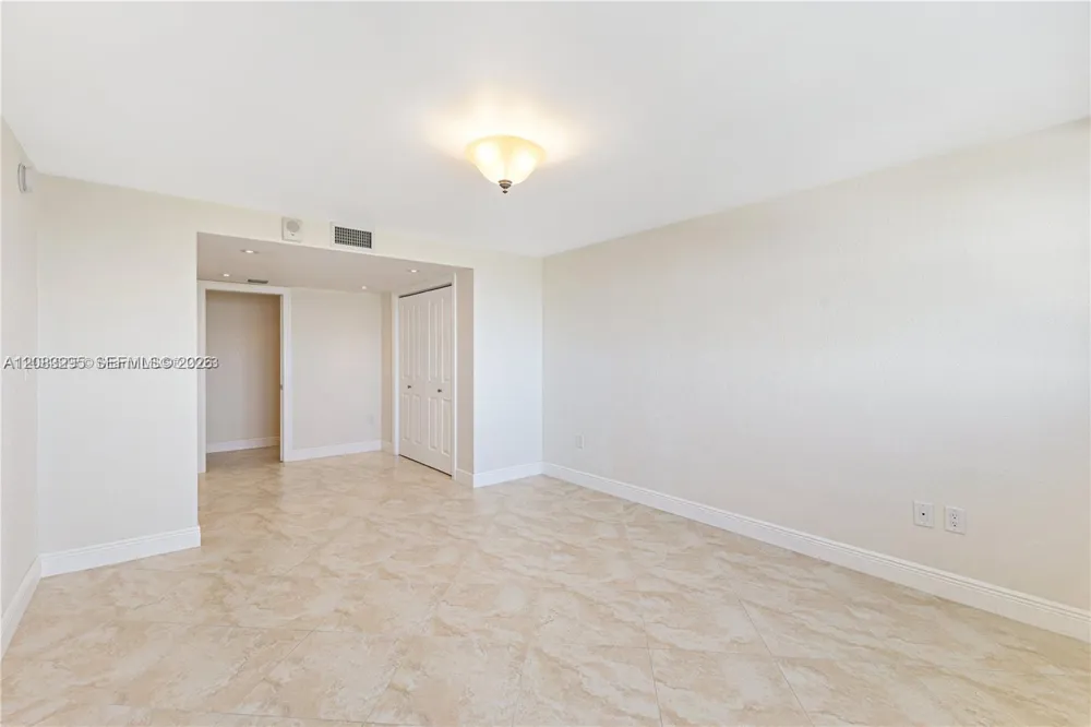 13155 Ixora Ct #905 North Miami, FL 33181