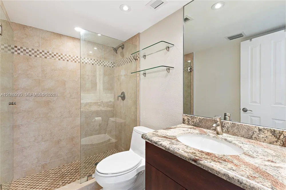 13155 Ixora Ct #905 North Miami, FL 33181