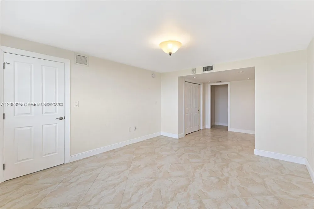 13155 Ixora Ct #905 North Miami, FL 33181