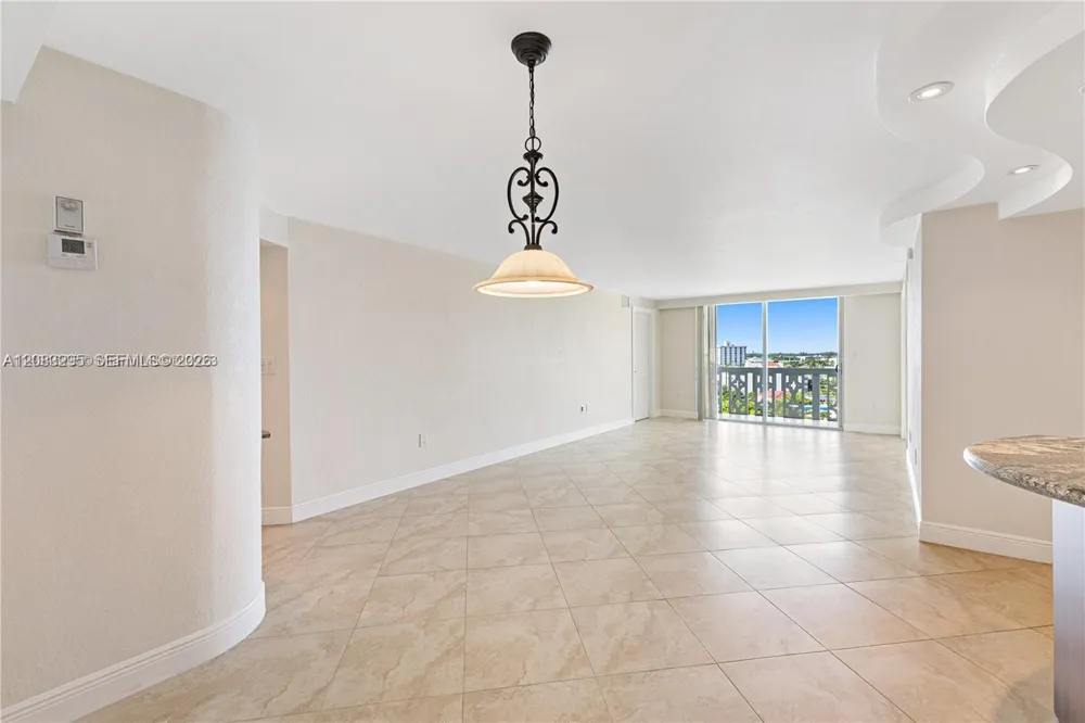 13155 Ixora Ct #905 North Miami, FL 33181