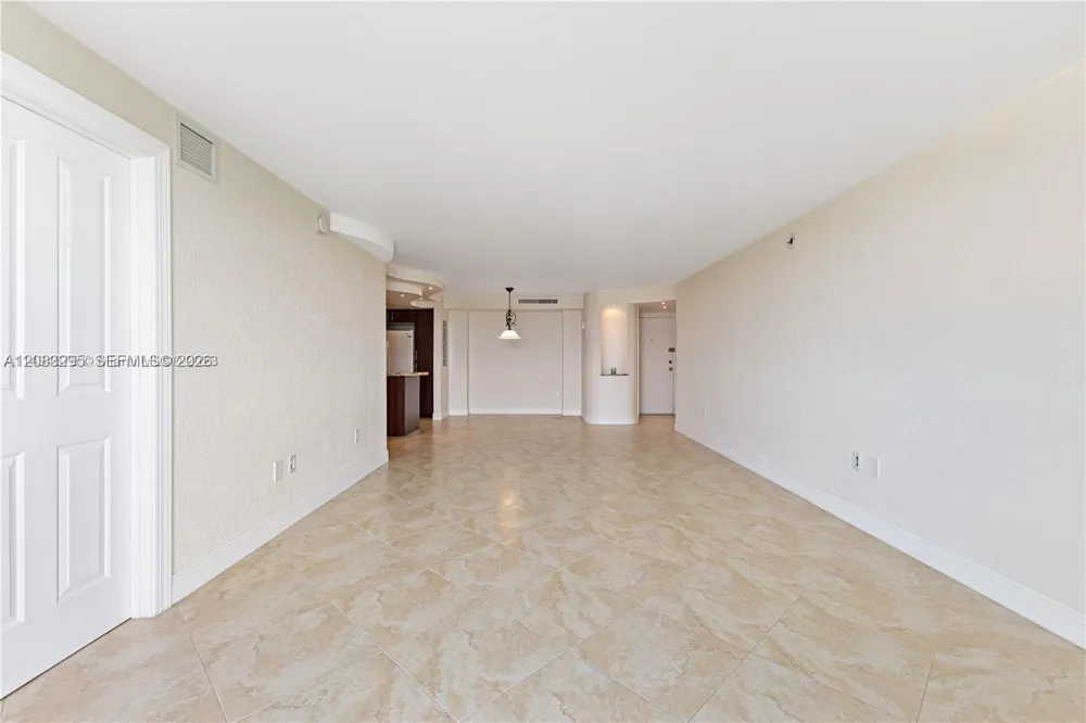 13155 Ixora Ct #905 North Miami, FL 33181