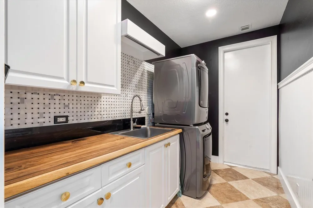 10821 Blue Palm Street Plantation, FL 33324
