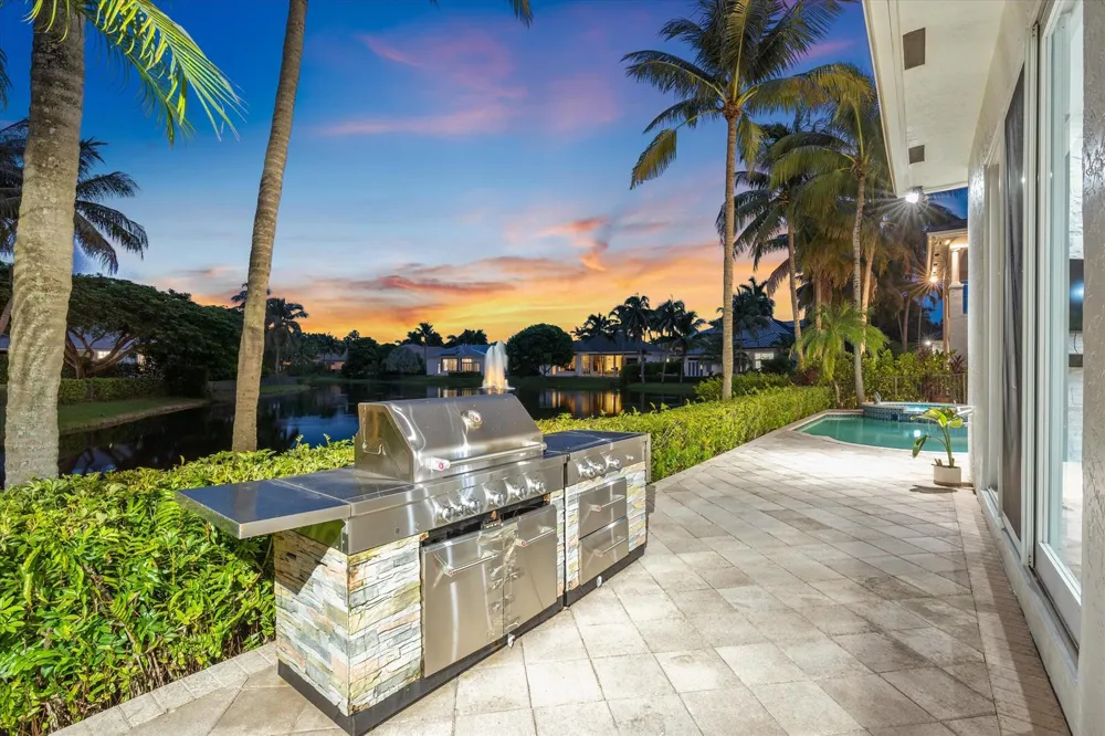 10821 Blue Palm Street Plantation, FL 33324