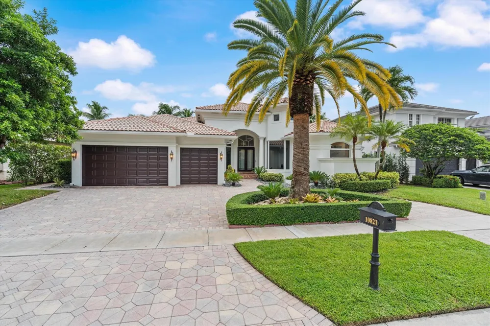 10821 Blue Palm Street Plantation, FL 33324