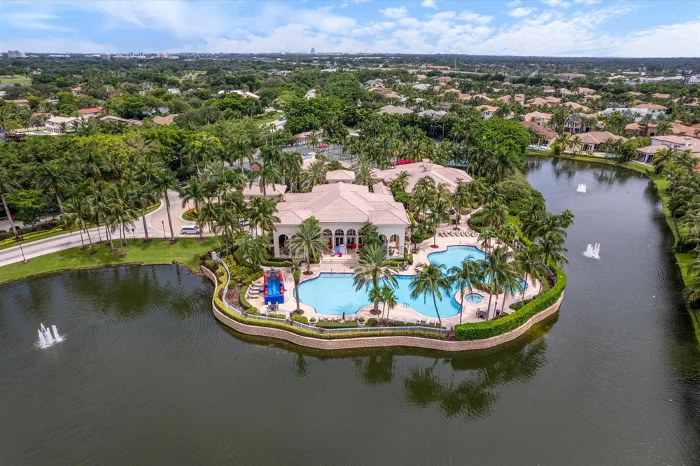 10821 Blue Palm Street Plantation, FL 33324