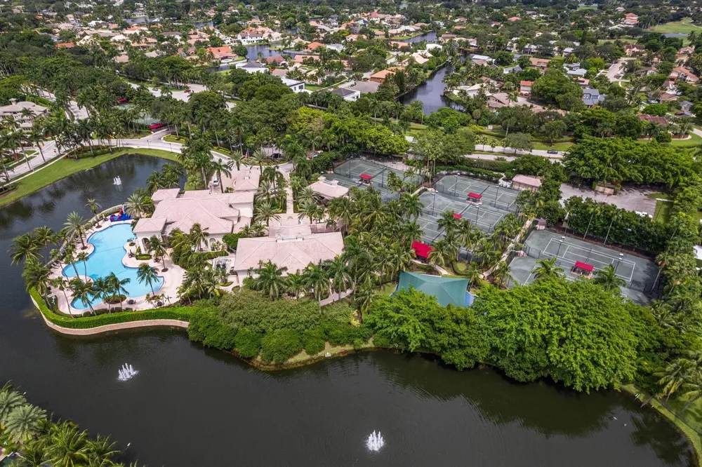 10821 Blue Palm Street Plantation, FL 33324