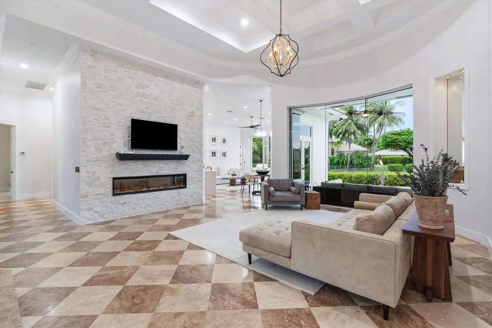 10821 Blue Palm Street Plantation, FL 33324