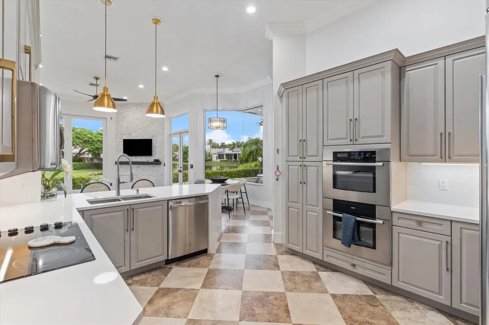 10821 Blue Palm Street Plantation, FL 33324
