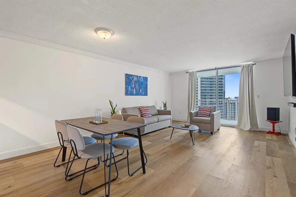 1200 BRICKELL BAY DRIVE #3419 Miami, FL 33131