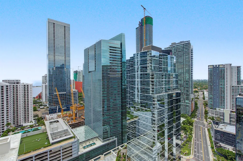 1200 BRICKELL BAY DRIVE #3419 Miami, FL 33131