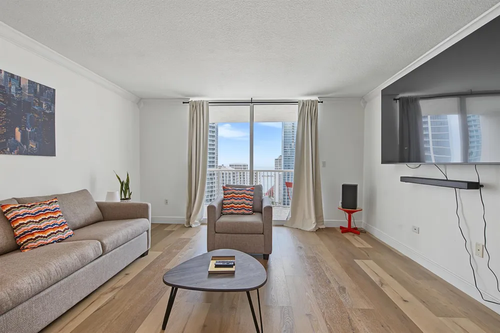 1200 BRICKELL BAY DRIVE #3419 Miami, FL 33131