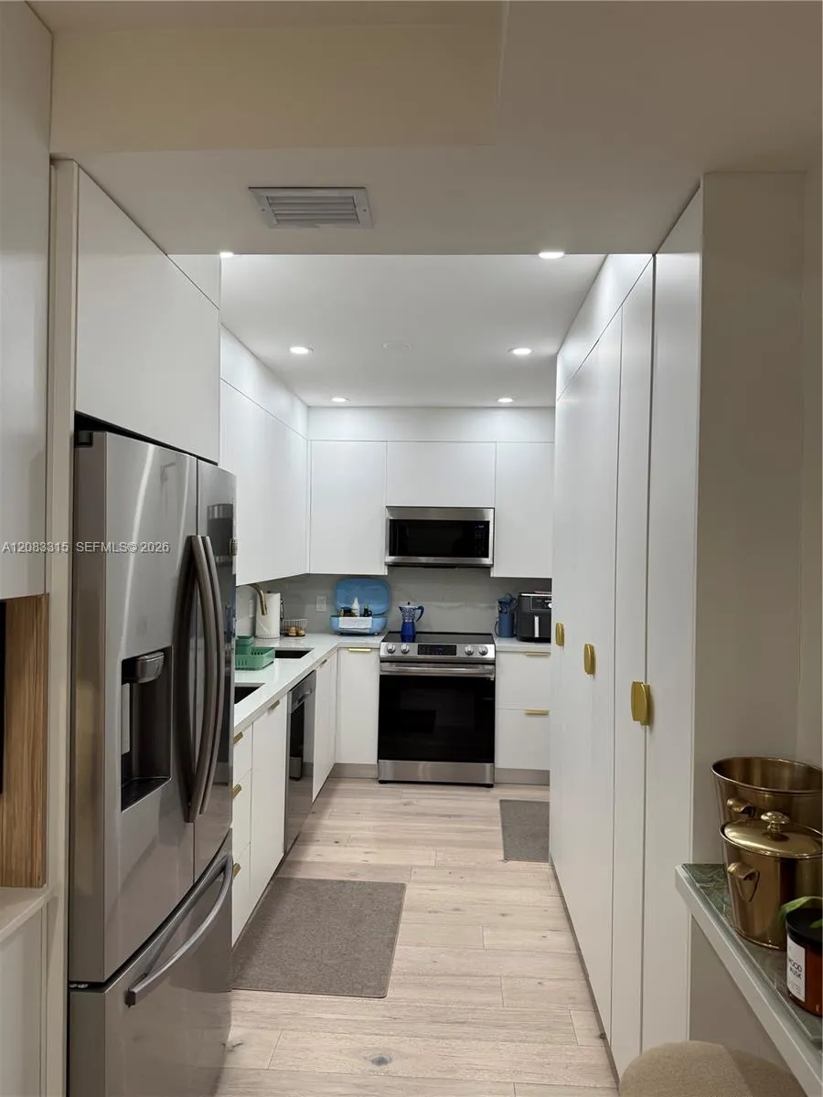 10185 E Collins Ave #822 Bal Harbour, FL 33154