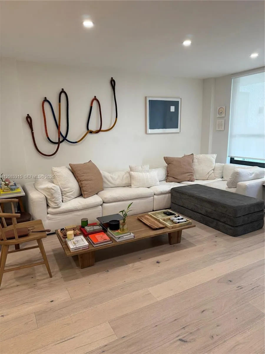 10185 E Collins Ave #822 Bal Harbour, FL 33154