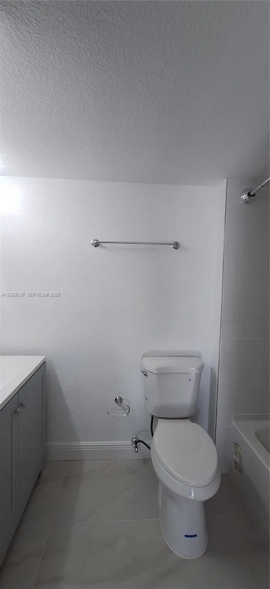 4990 E Sabal Palm Blvd #202 Tamarac, FL 33319
