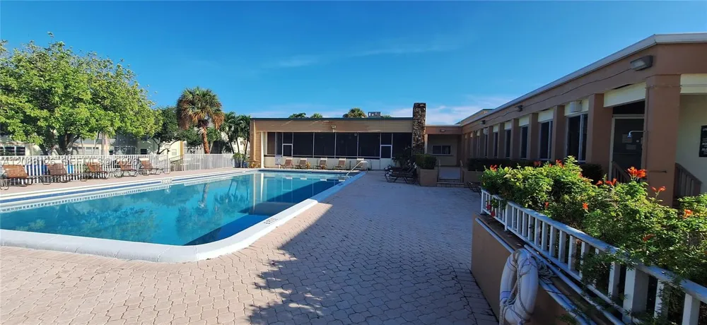 4990 E Sabal Palm Blvd #202 Tamarac, FL 33319