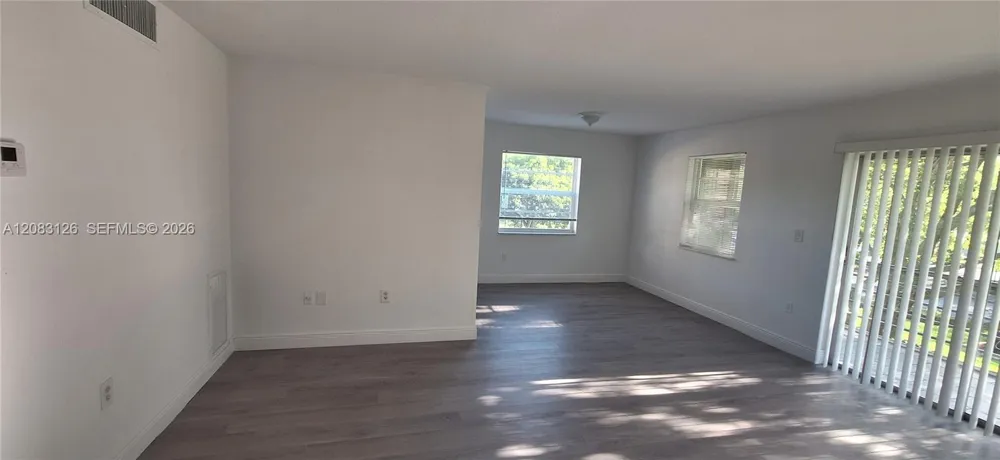 4990 E Sabal Palm Blvd #202 Tamarac, FL 33319