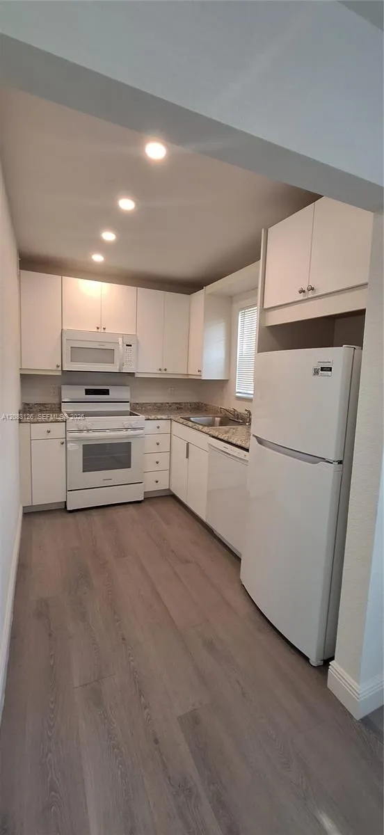 4990 E Sabal Palm Blvd #202 Tamarac, FL 33319