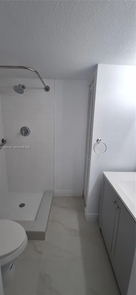 4990 E Sabal Palm Blvd #202 Tamarac, FL 33319