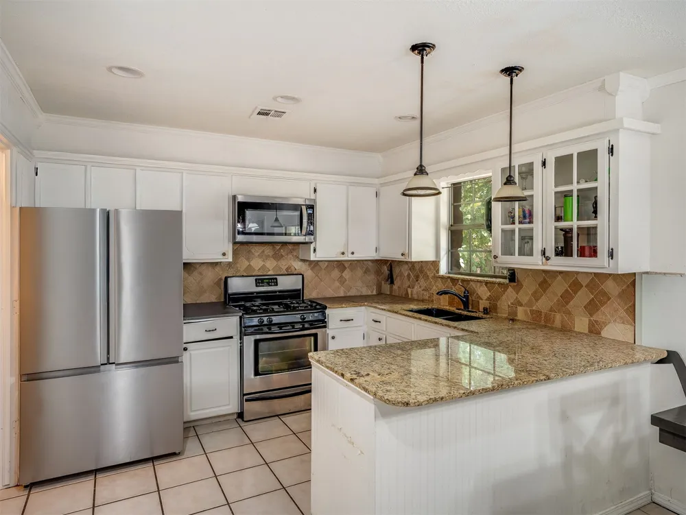1100 W Knoxville Street Broken Arrow, OK 74012