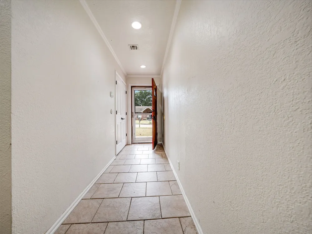1100 W Knoxville Street Broken Arrow, OK 74012