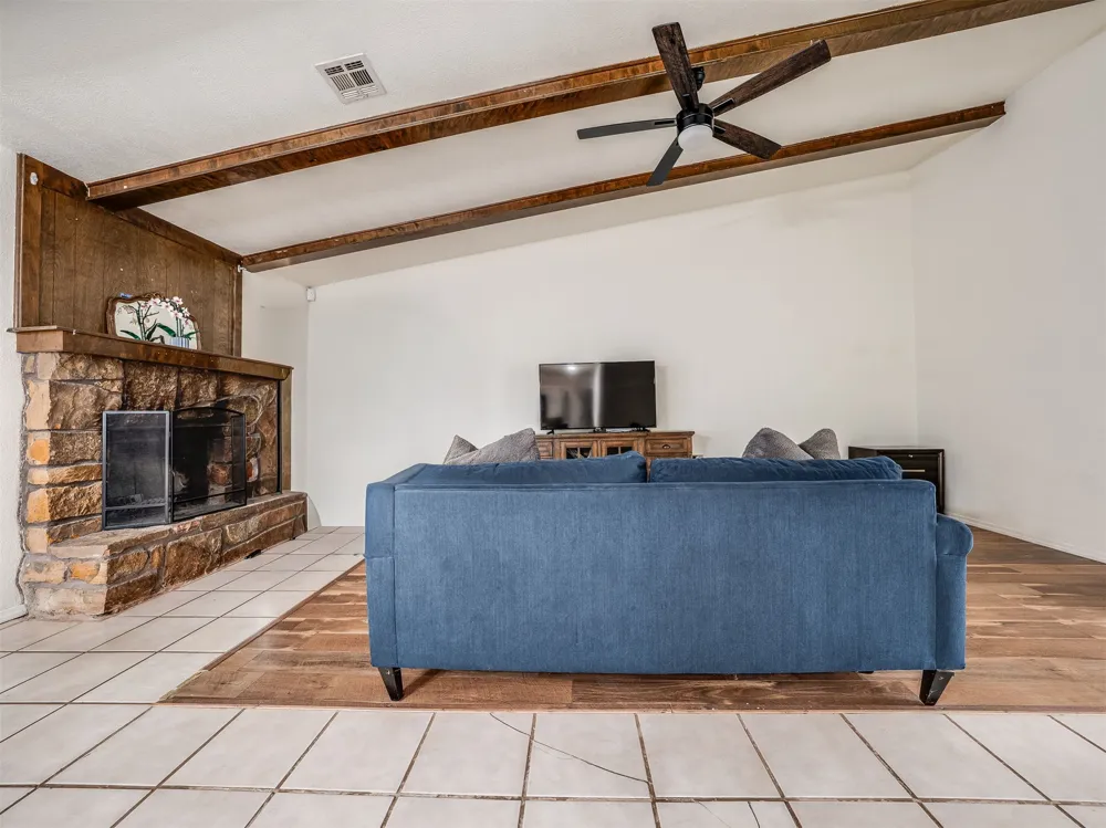 1100 W Knoxville Street Broken Arrow, OK 74012