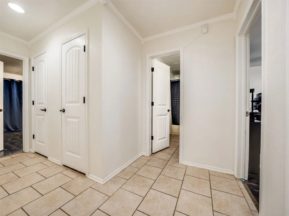 1100 W Knoxville Street Broken Arrow, OK 74012