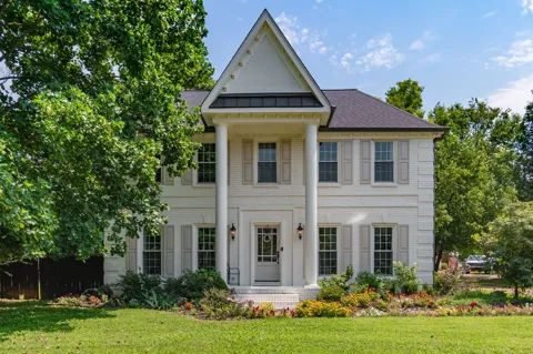 428 Chelsey Cv