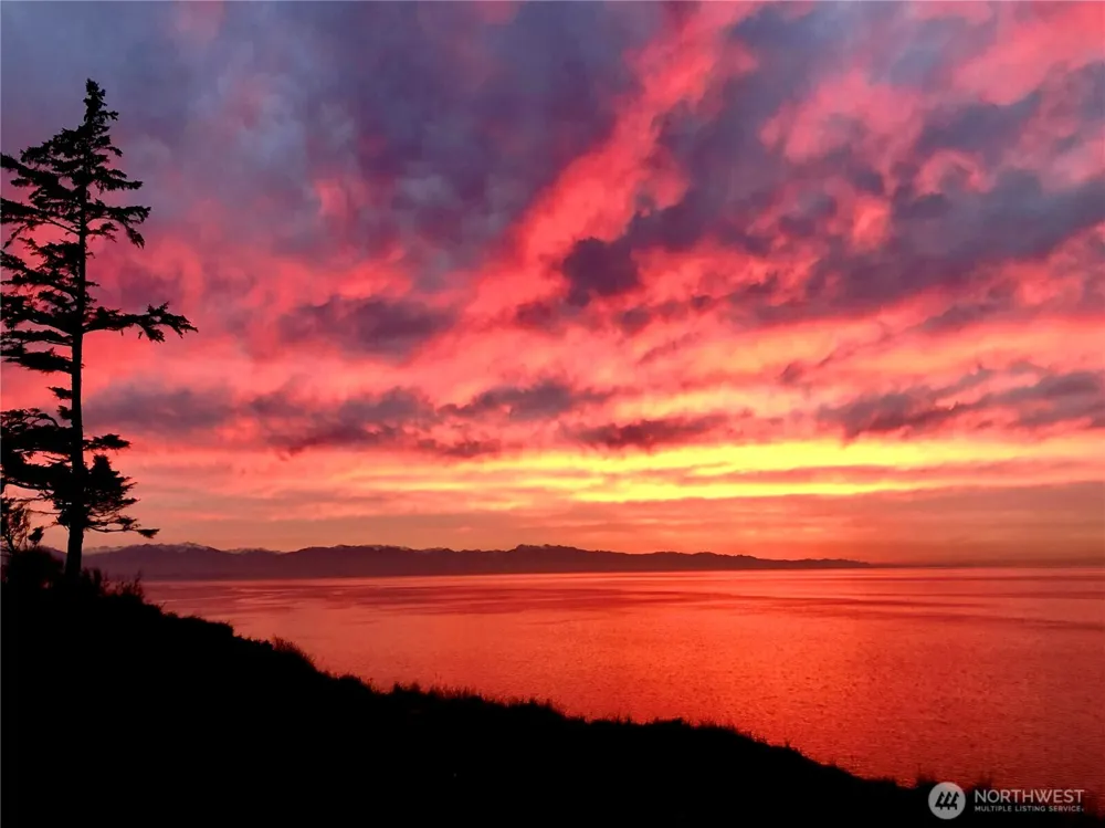 2285 W Beach Road #C Oak Harbor, WA 98277