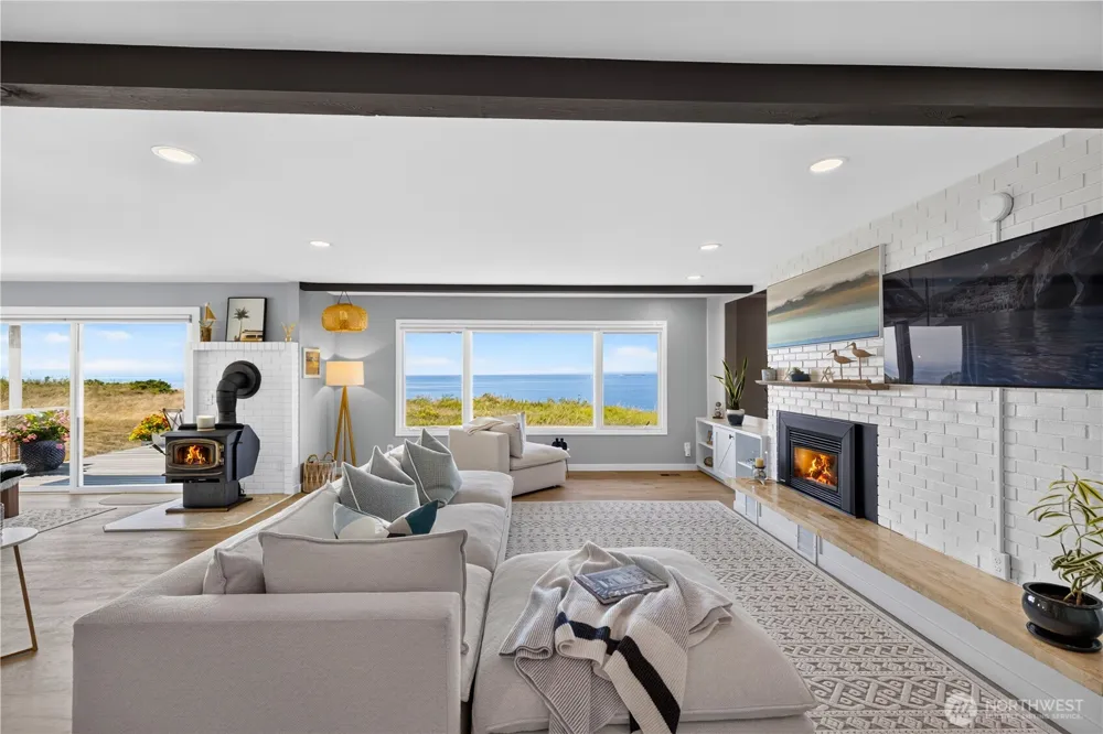 2285 W Beach Road #C Oak Harbor, WA 98277