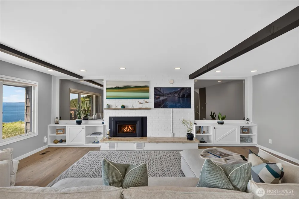 2285 W Beach Road #C Oak Harbor, WA 98277
