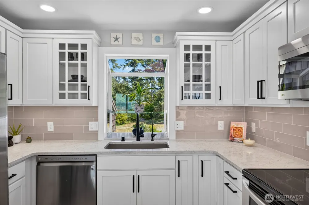 2285 W Beach Road #C Oak Harbor, WA 98277
