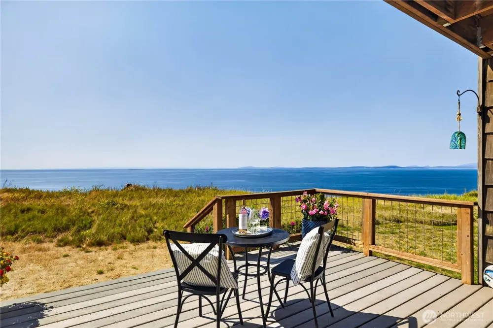 2285 W Beach Road #C Oak Harbor, WA 98277