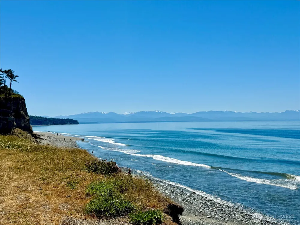 2285 W Beach Road #C Oak Harbor, WA 98277