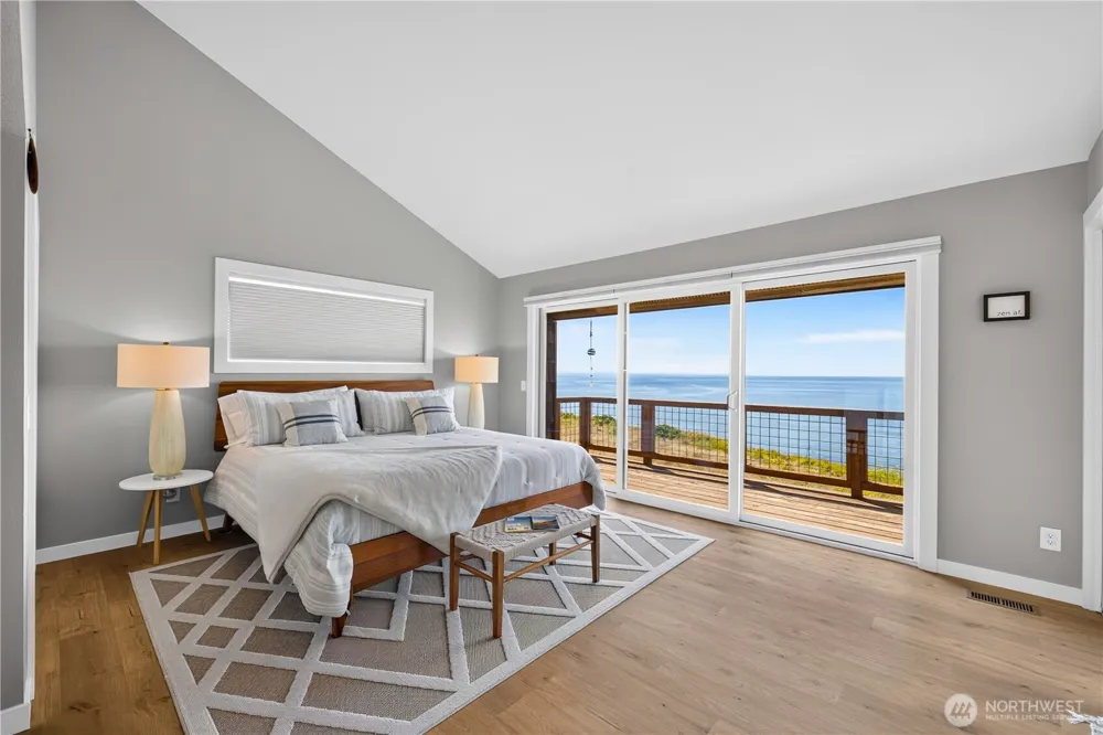 2285 W Beach Road #C Oak Harbor, WA 98277