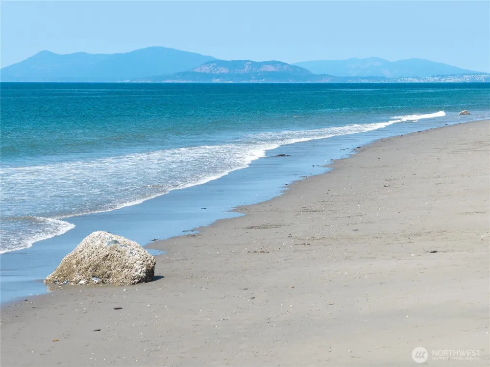 2285 W Beach Road #C Oak Harbor, WA 98277