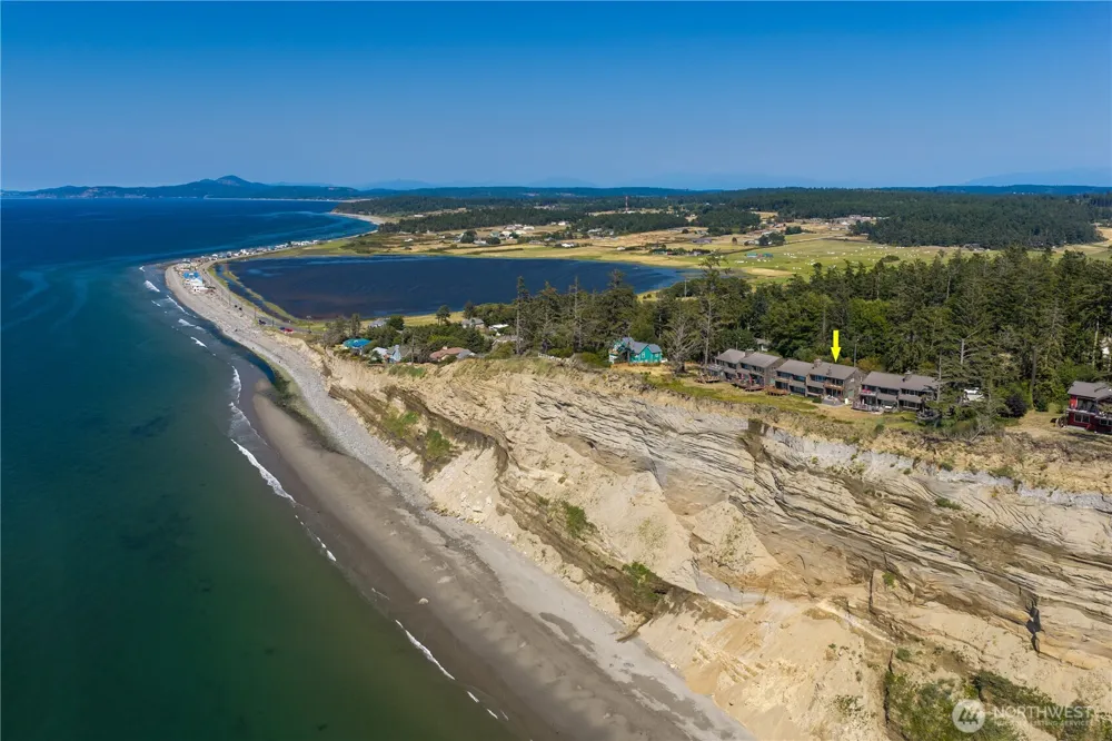 2285 W Beach Road #C Oak Harbor, WA 98277