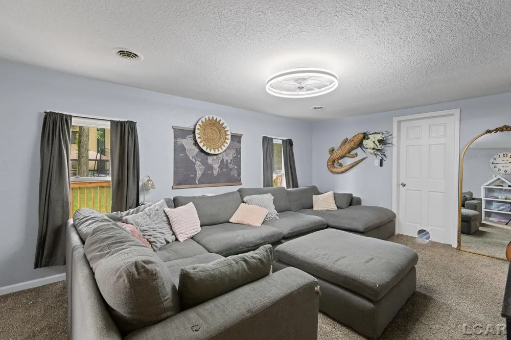 4171 Woodland Avenue Woodstock Township, MI 49253