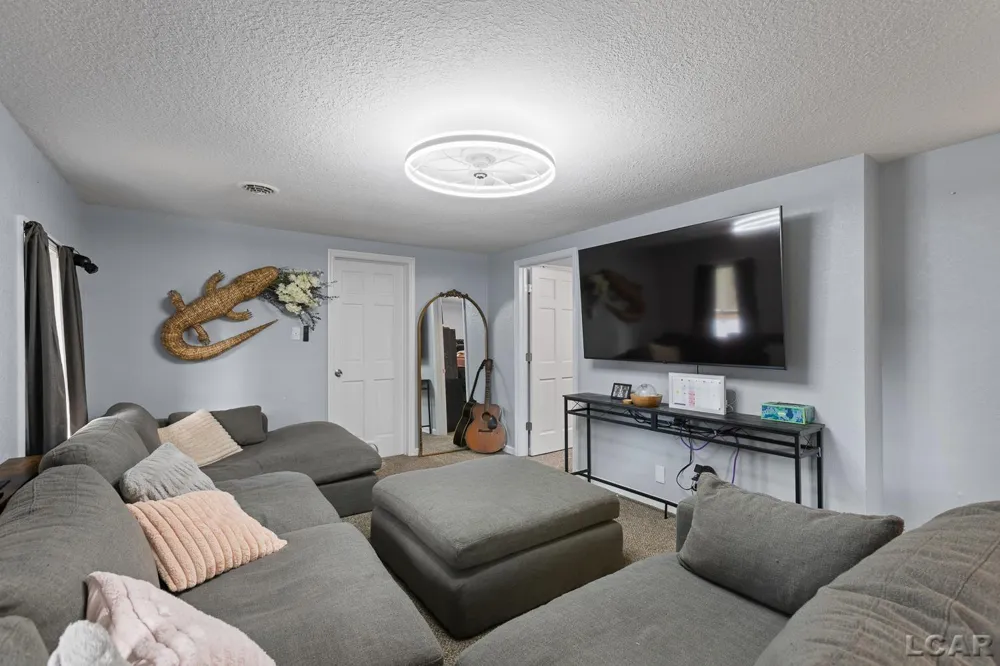 4171 Woodland Avenue Woodstock Township, MI 49253