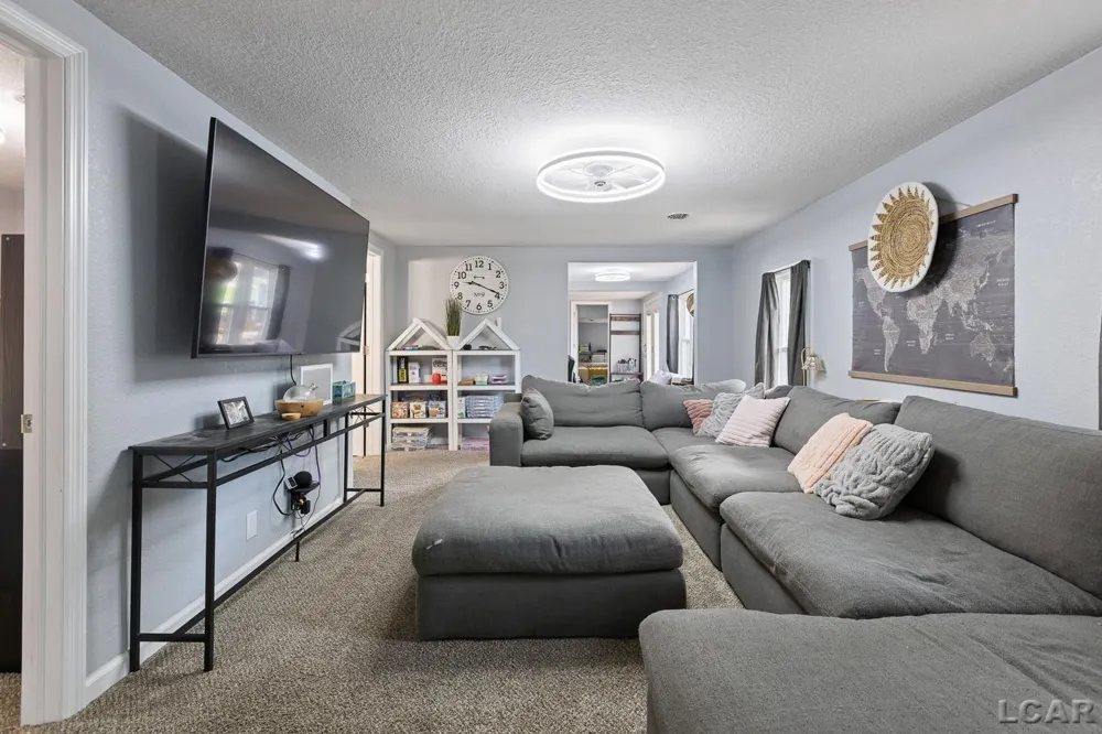 4171 Woodland Avenue Woodstock Township, MI 49253
